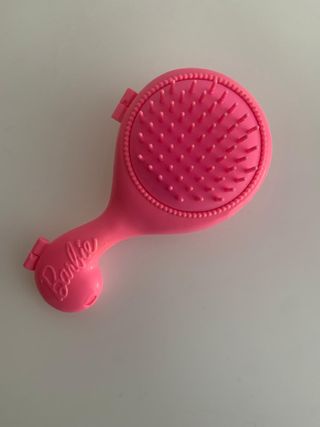 Muñeca Barbie Articulada Grande con Accesorios.