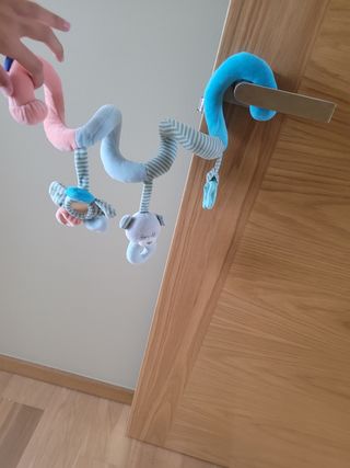 Juguete espiral para cochecito/silla bebé