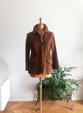 Chaqueta de piel marrón