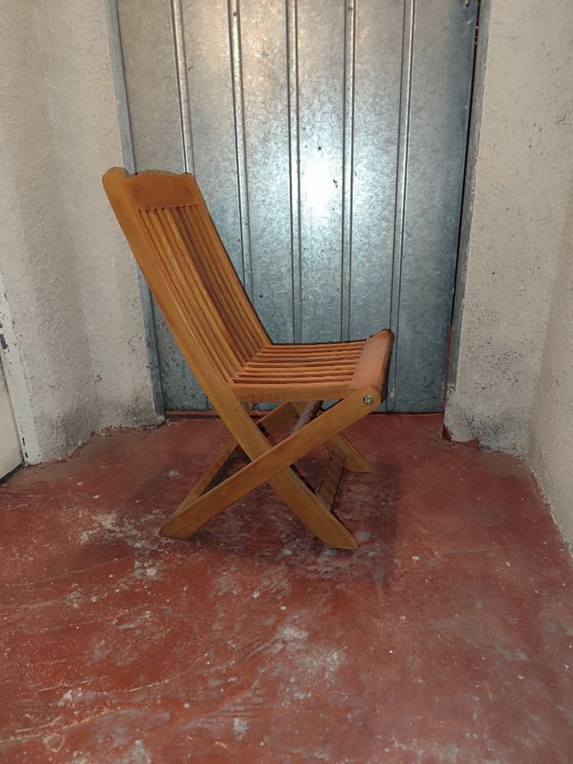 Silla plegable de teka.