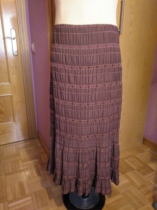Falda larga