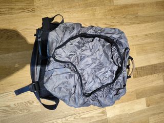 Mochila Port Designs con luz LED para bicicleta.