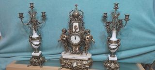 Reloj Imperio Bronce y Mármol con Candelabros
