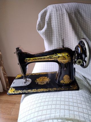 Máquina de coser Singer antigua
