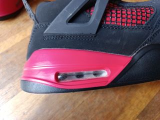 Zapatillas tipo  Jordans retro 4 red cat con  Air 