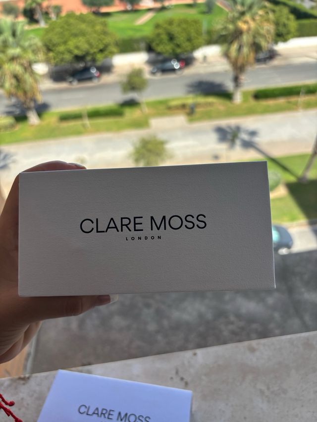 Reloj Clare Moss Dorado y Blanco