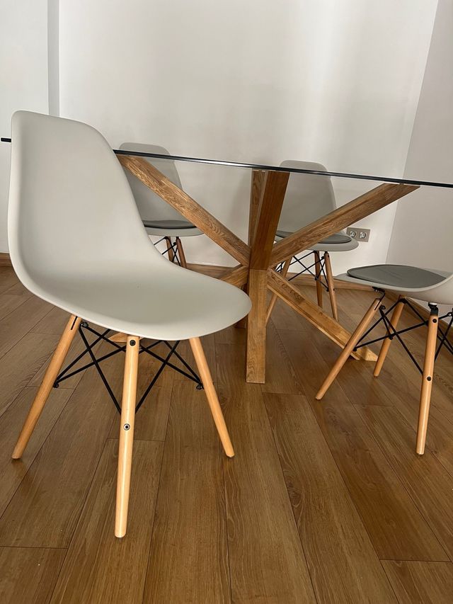 Sillas modernas de comedor