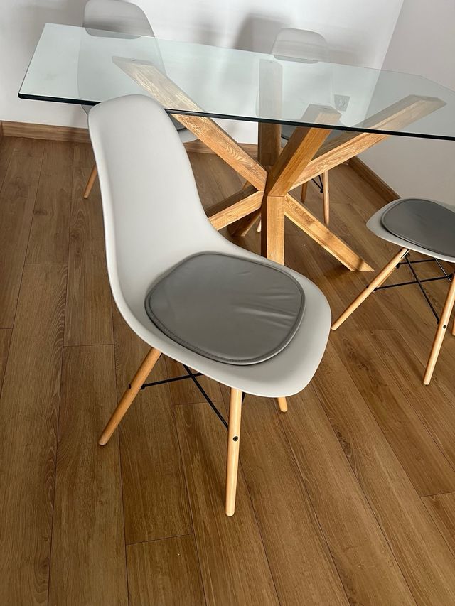 Sillas modernas de comedor