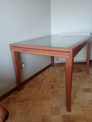Conjunto Mesa y  4 sillas