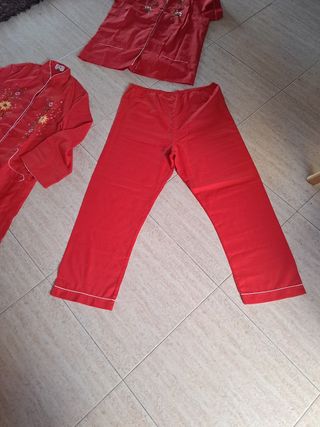 2 Pijamas Chinos Bordados Rojos + batas ( 10€ LOS 