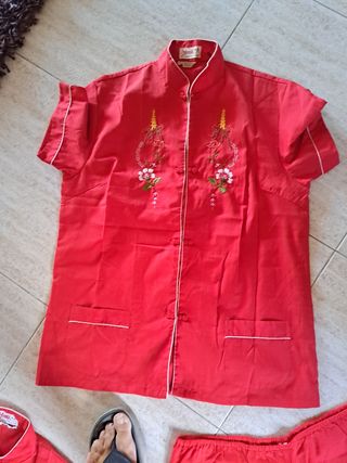 2 Pijamas Chinos Bordados Rojos + batas ( 10€ LOS 