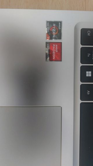 Portátil ASUS VivoBook 15 M1502YA-NJ153W Plata