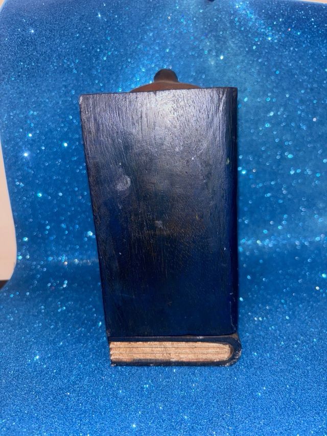 Reposa libros de madera gato