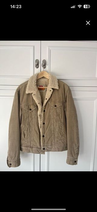 Cazadora Levi's mujer borreguito beige