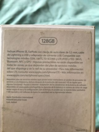 iPhone Negro con Auriculares
