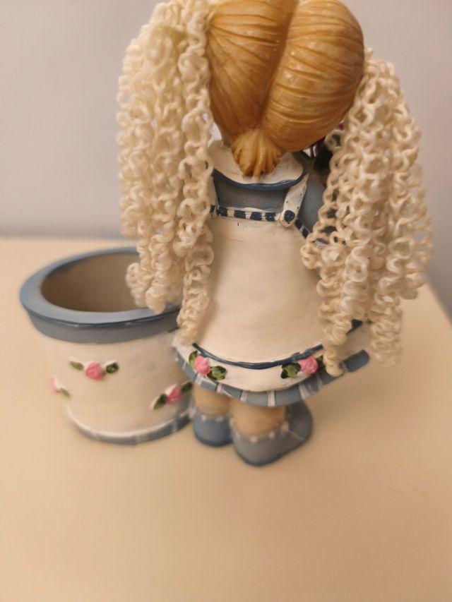 Bambolina portavaso decorata