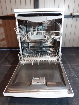 Lavavajillas Bosch SilencePlus Blanco tres bandeja