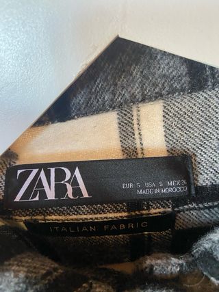 Abrigo cuadros Zara