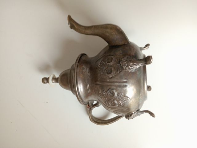 Tetera Moruna Plata y Blanco