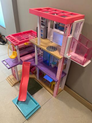 Casa Barbie Dreamhouse 2021 en Muy Buen Estado