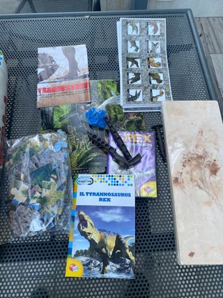 Discovery Explore T-Rex Mega Kit