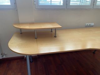 Escritorio esquinero madera y metal