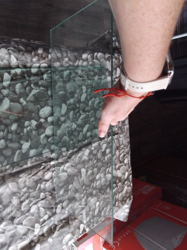 Repisa de cristal transparente