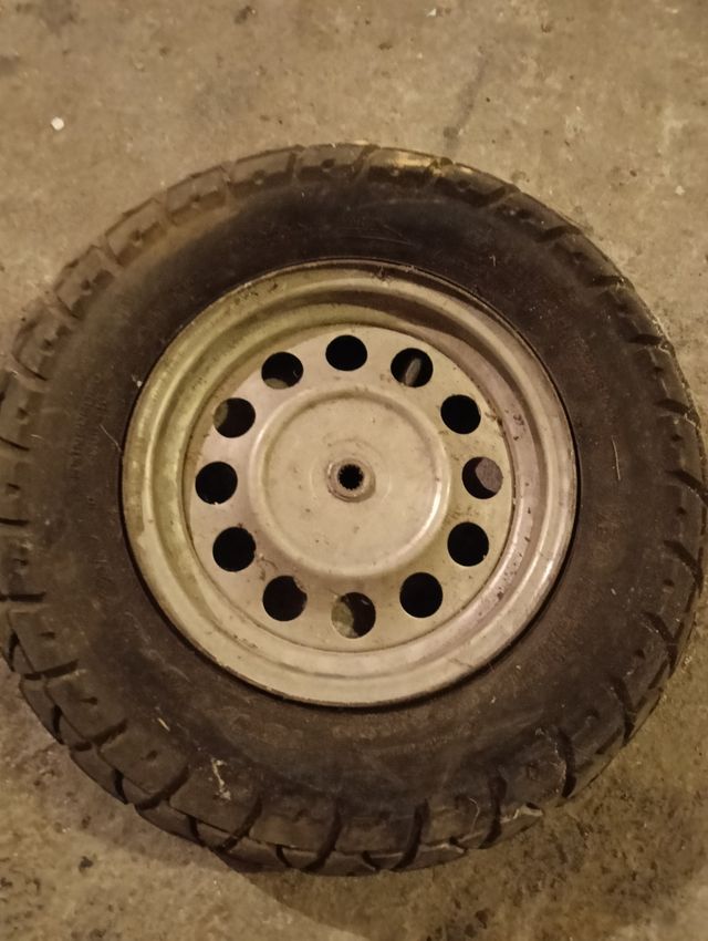 Ruota pneumatico MBK Booster Spirit