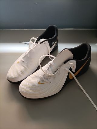 Zapatillas Fútbol Sala Nike Blancas y Negras