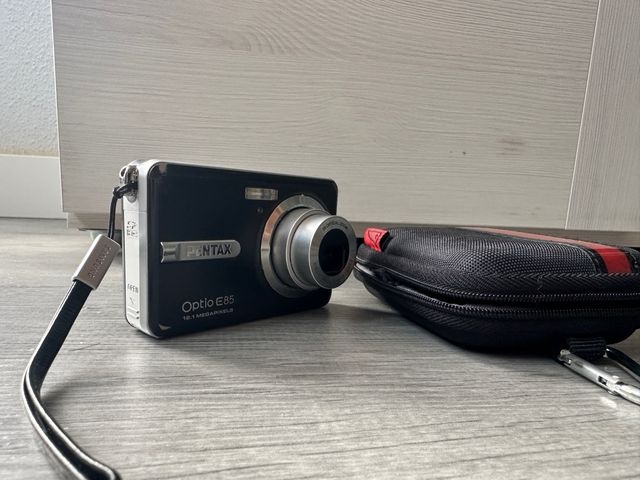 Cámara Pentax Optio E85 12.1 MP Negra