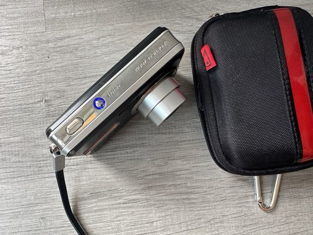 Cámara Pentax Optio E85 12.1 MP Negra