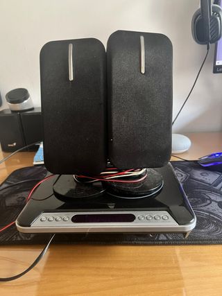 Lector DVD y altavoces 