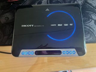 Lector DVD y altavoces 