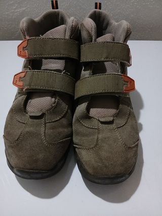 Botas de montaña niño
