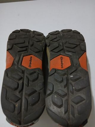 Botas de montaña niño