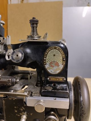 Máquina de coser Stella ZB Rimoldi