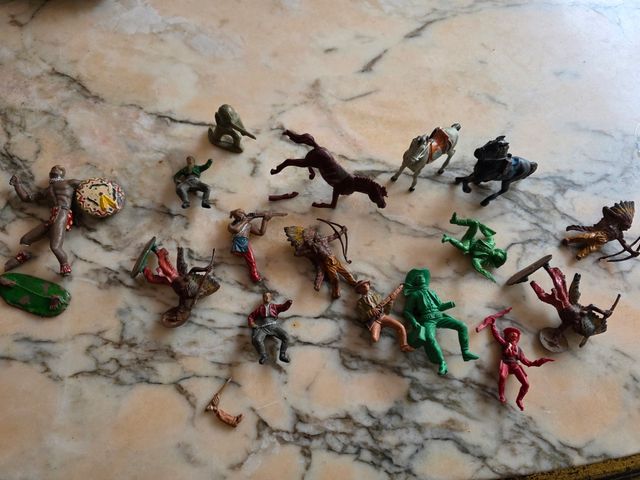 Figuras indios y soldados - Faltan partes