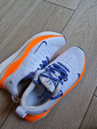 Zapatos Nike Mujer Blancos y Naranja