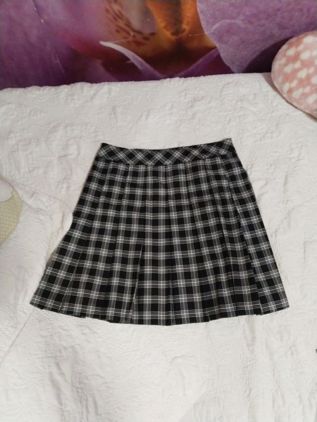 Falda de tablas cuadros blanco y negro