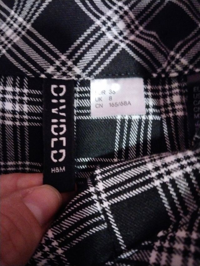 Falda de tablas cuadros blanco y negro