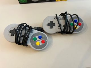Super Nintendo Mini Classic Edition + accesorios
