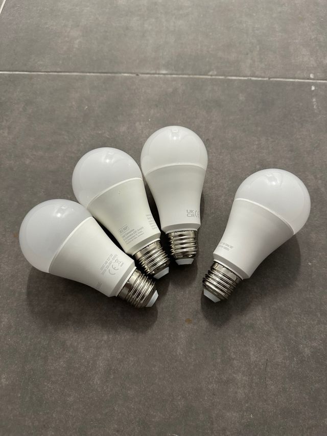 4 Bombillas LED E27 13W Blanca Cálida 3000K