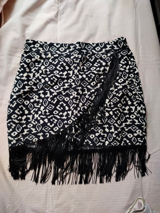 Falda Zara con flecos