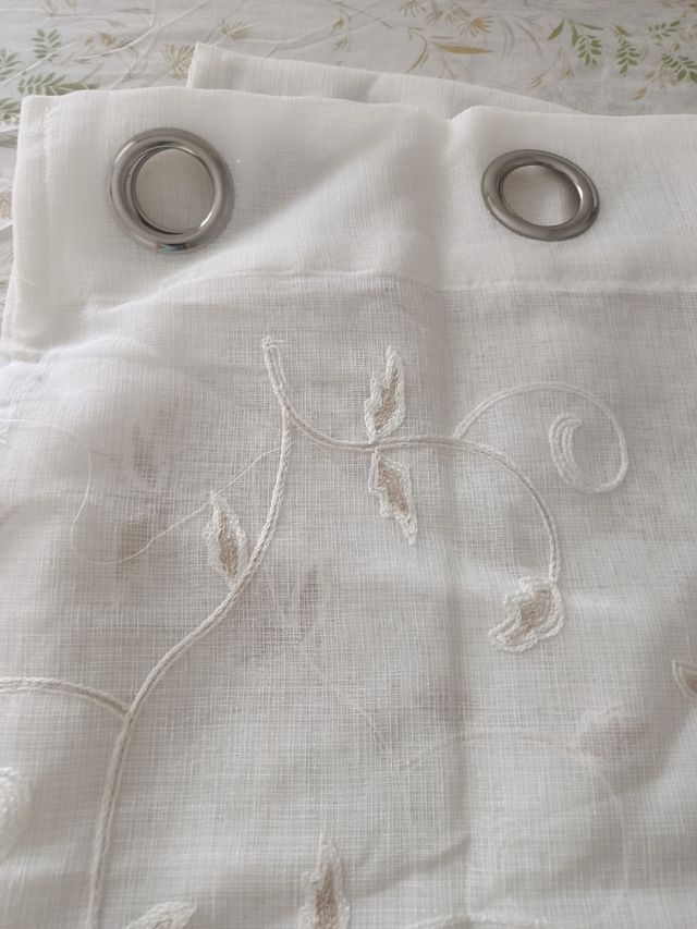 Cortina de 1 hoja con ojales