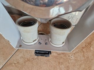 Plafón de luz plateado y transparente