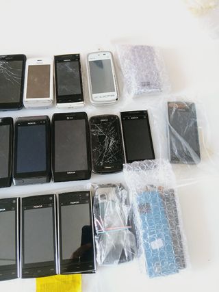Lotto 20 telefoni Nokia per ricambi