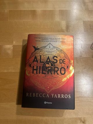 Alas de hierro (Empíreo 2) canto pintados