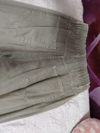 Pantalón ancho verde caqui