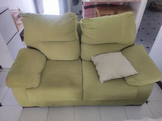 Sofá verde de tela