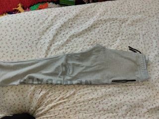 Pantalón gris Zara talla 13-14